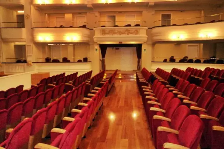 Teatro Lembo Platea