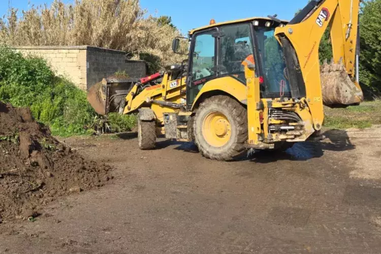 Gli interventi previsti, per un importo totale di 250 mila euro per ognuna di essa, mirano ad ammodernare le strade comunali extraurbane secondarie esistenti di esclusiva proprietà pubblica