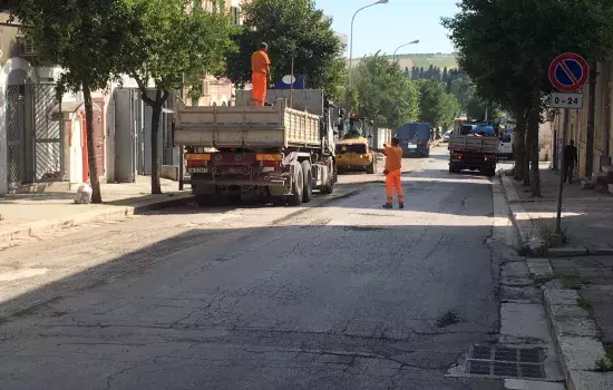 Canosa Asfaltatura via agli Avelli