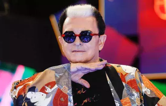 Il cantautore è risultato positivo al Covid-19