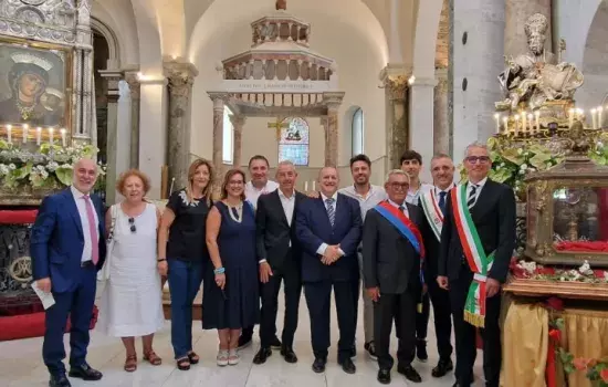 «Abbiate sempre a cuore le vostre origini, le vostre radici.  Sappiate tramandarle - afferma il Sindaco Malcangio - di generazione in generazione, sempre e comunque»