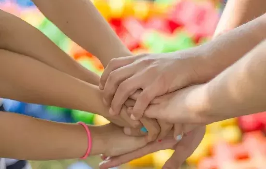 Ai richiedenti sarà possibile riconoscere un contributo per un importo massimo di 13 mila euro, a seconda della durata dei progetti e dei centri estivi sportivi.