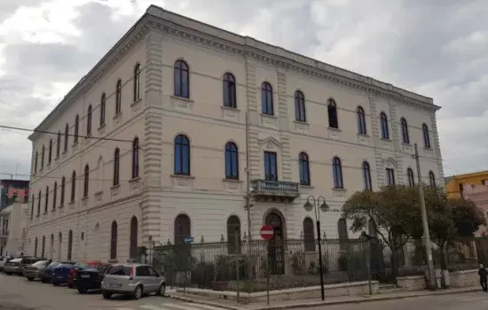 La manifestazione, che vedrà coinvolti oltre al Comune di Canosa anche quello di Napoli, Trani, Minervino e Spinazzola, ha come elemento cardine alla base l’opera di studio del maestro Giuseppe Di Nunno. 