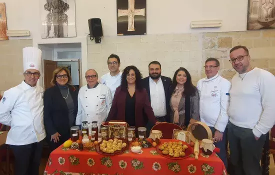 Non mancheranno i laboratori di pasticceria che saranno organizzati dalla Pro Loco in collaborazione con il “Comitato di Quartiere Don Peppino Pinnelli” al fine di scoprire ed imparare i segreti del dolce tipico canosino