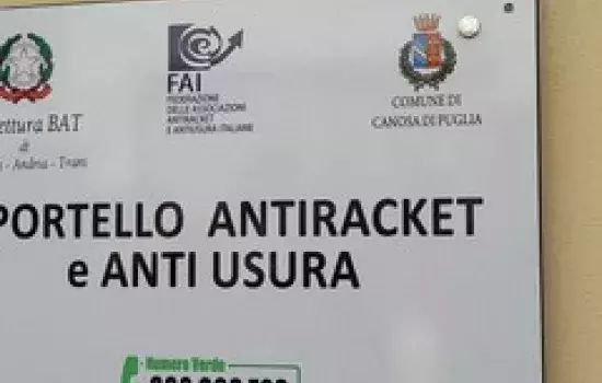 Il Comune di Canosa, pur accettando la riconsegna degli stessi, ha dato la possibilità all’associazione di utilizzarli all’occorrenza, trattenendo una chiave di accesso. In virtù di ciò, si evince come non sia stata negata nessuna disponibilità, motivo per il quale si allega, al presente comunicato, copia dei documenti ufficiali