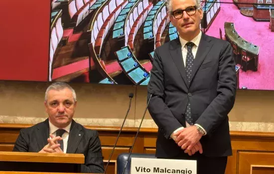 Il primo cittadino, durante il suo intervento, ha evidenziato come in questi anni l’Amministrazione Comunale abbia lavorato molto da questo punto di vista, creando le condizioni per migliorare il contesto urbanistico nel quale si inserisce il patrimonio archeologico